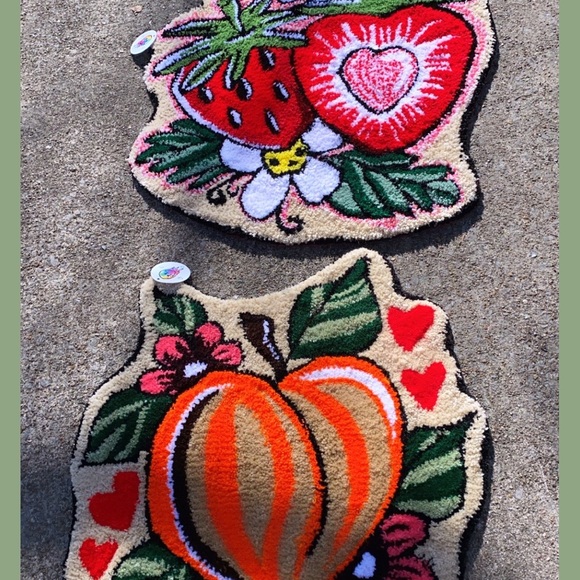 Handmade Rugs! 🍑🪡🍓 - Picture 2 of 2
